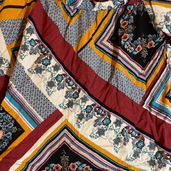 Shyanne • Off The Shoulder Bell Sleeve Blouse - Picture 4 of 6